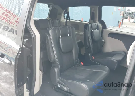 2018 Dodge Grand Caravan Sxt z USA, uszkodzony, nr VIN 2C4RDGCGXJR283124